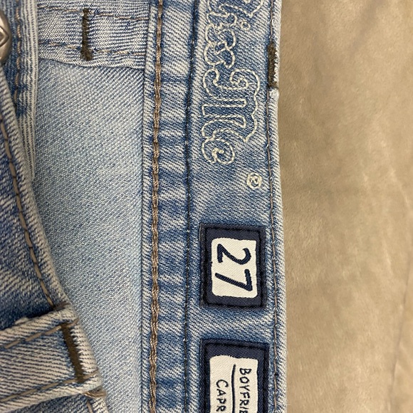 Miss Me Boyfriend Capris - Picture 3 of 4